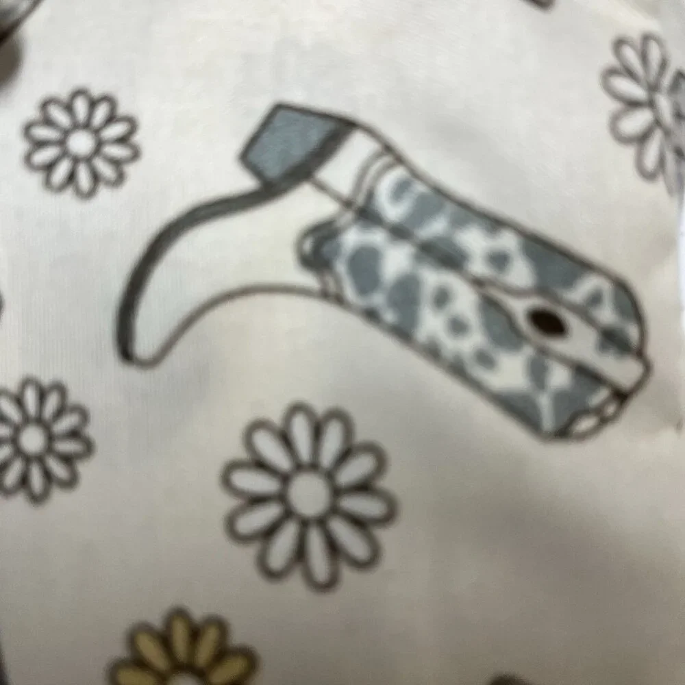 Dessert Dust Twin Sheet Gray All Over‎ Cowboy Boot Floral Print Western Cowgirl